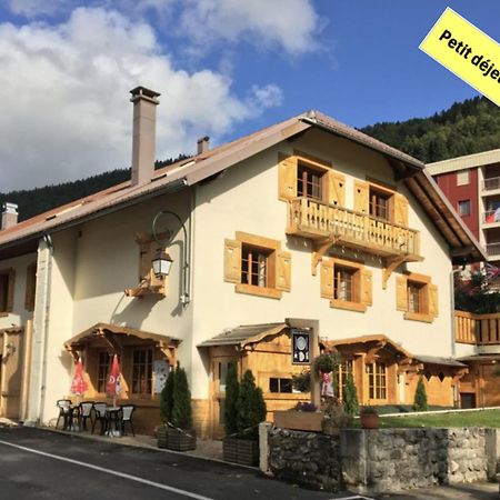 Relais Mont Jura Adults Only Bed and Breakfast Lélex Eksteriør billede