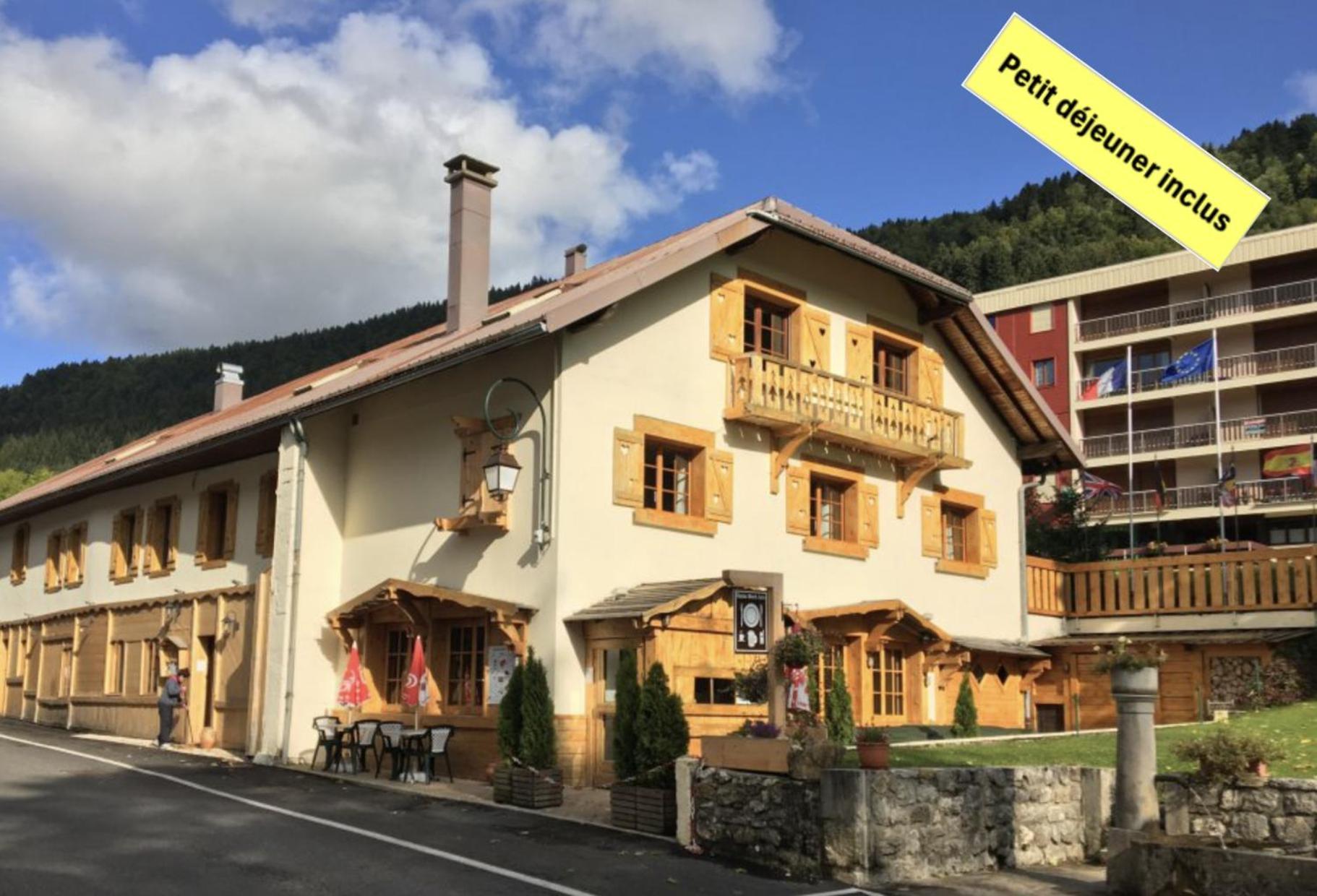 Relais Mont Jura Adults Only Bed and Breakfast Lélex Eksteriør billede